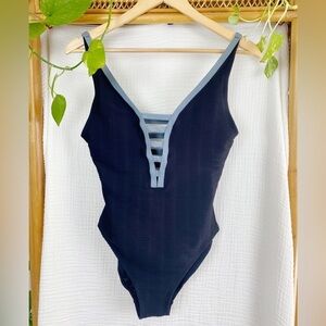 BLEU‎ ROD BEATTIE GRAY BLACK ONE PIECE​​​​​